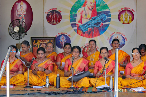 11 women singing