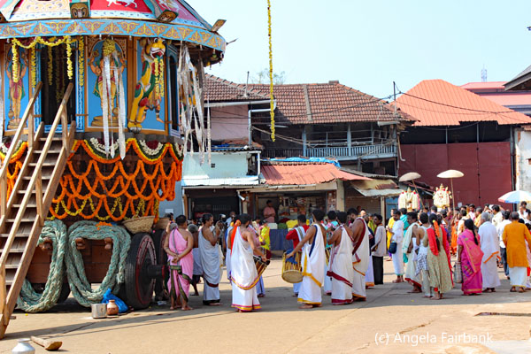 procession by chariot