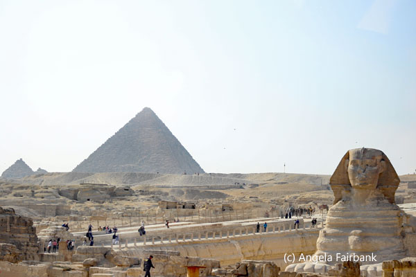 sphinx and cheops pyramid
